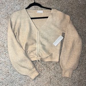 Lizard Thicket Cropped drawstring sweater!